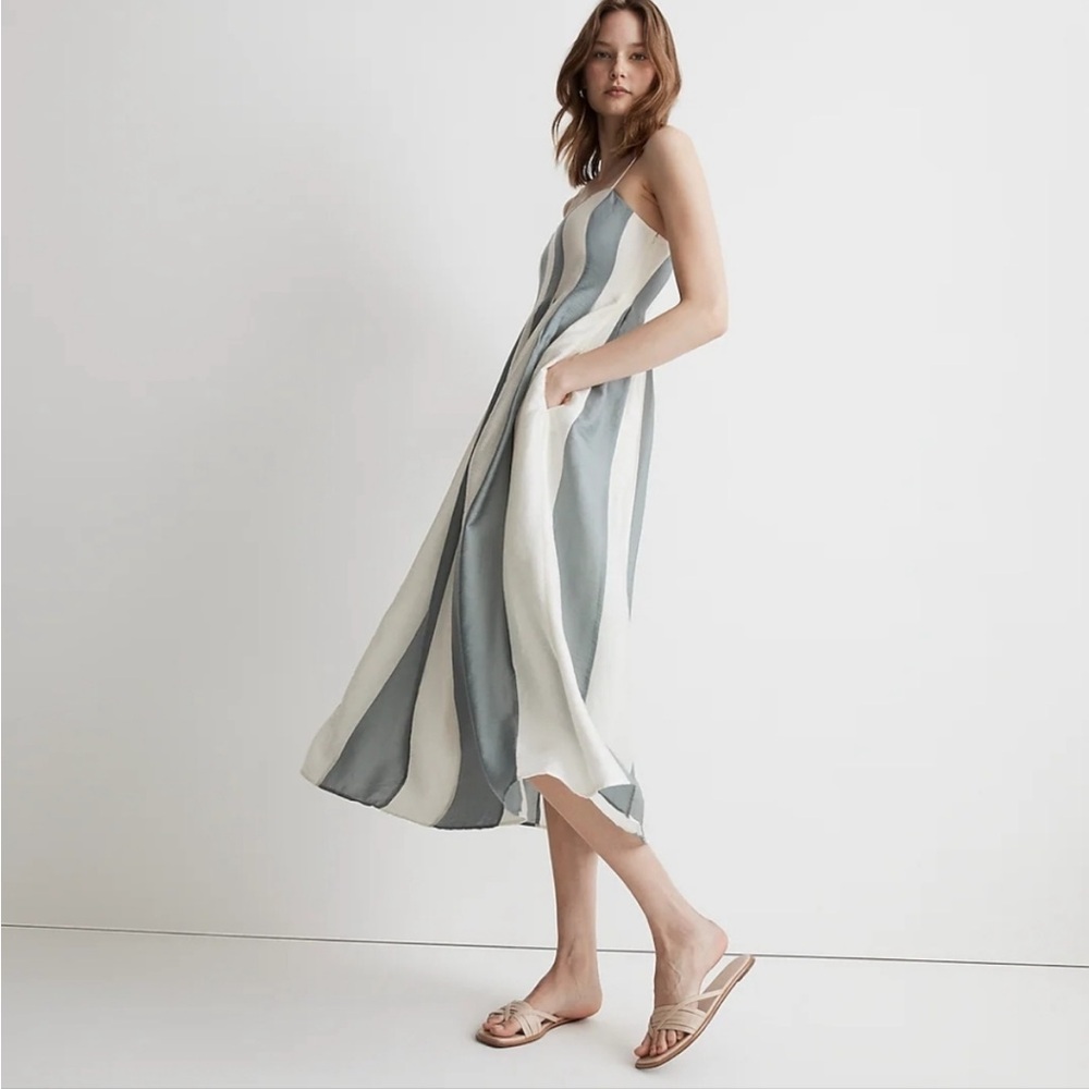 Elegant Striped Maxi Dress - Gray and White - Picture 2 of 9